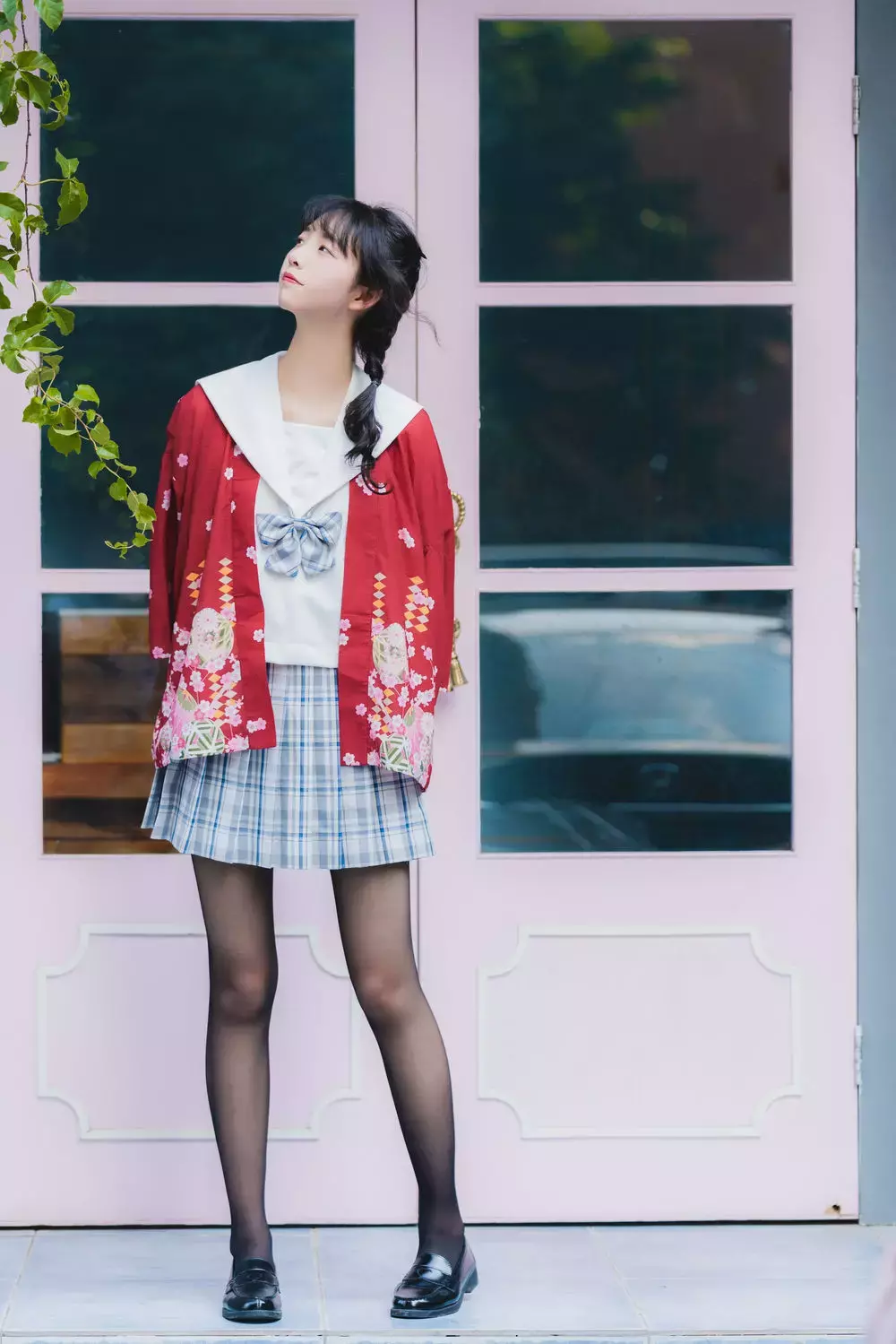 No.004-凤凰新村成片 – 01 [8P] 美女小姐姐照片壁纸-丽图社