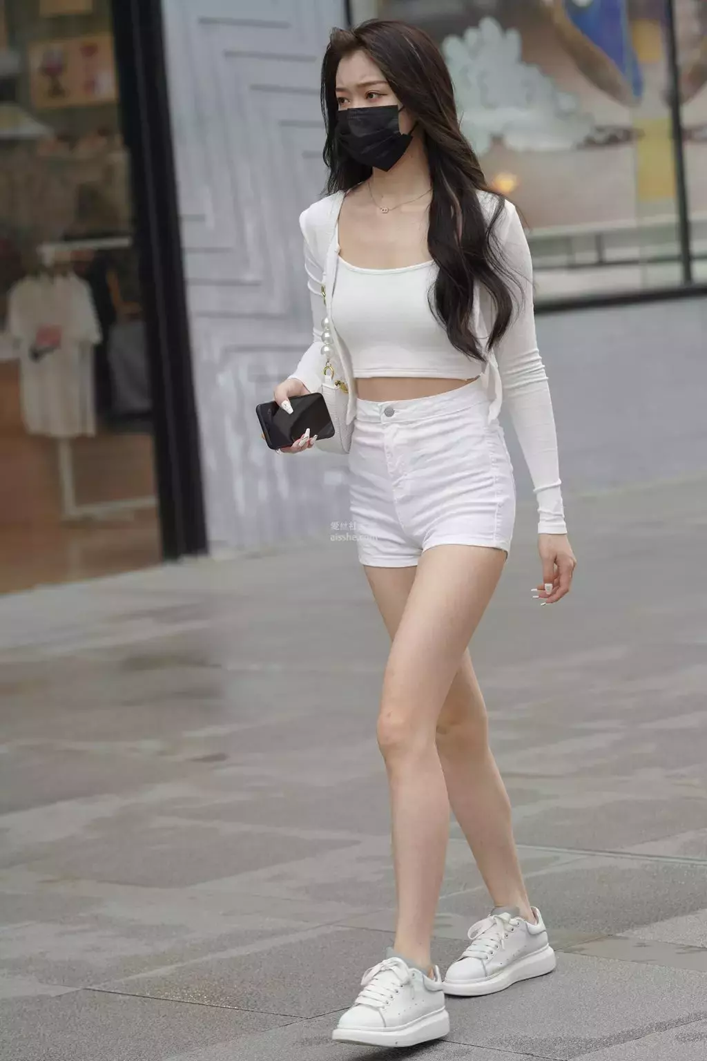 精选街拍作品 NO.1421 长腿白色热裤小姐姐 街拍牛叔-丽图社