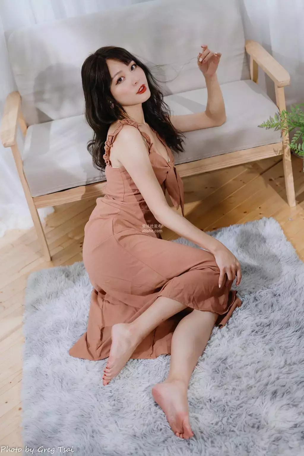 精选模拍作品 NO.247 Ashley 居家高衩长裙裸足 街拍长腿丝袜高跟美女写真集-丽图社