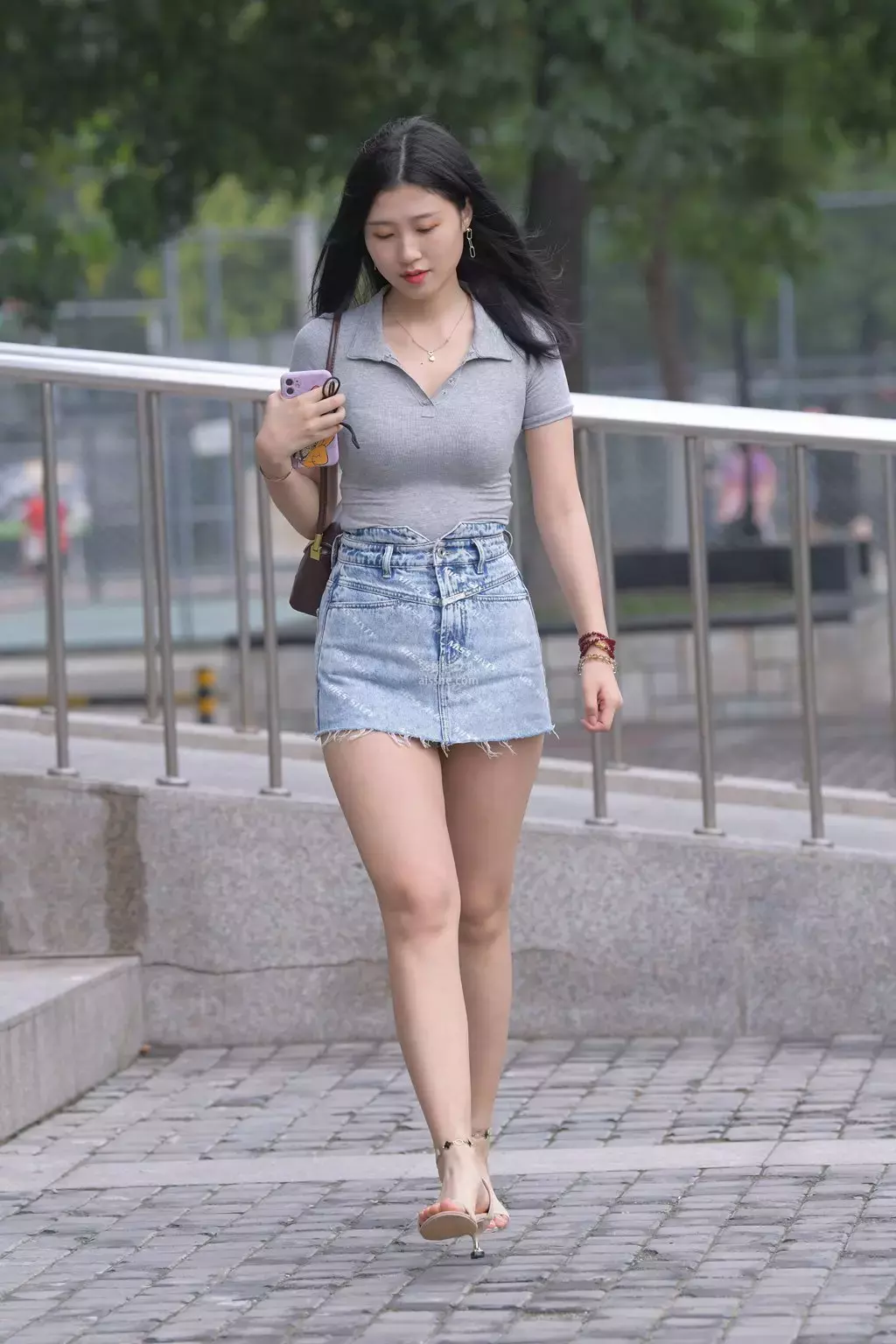 魔镜街拍 NO.169 一只麋鹿摄影 牛仔短裙美女 街拍美女三里屯最火-丽图社