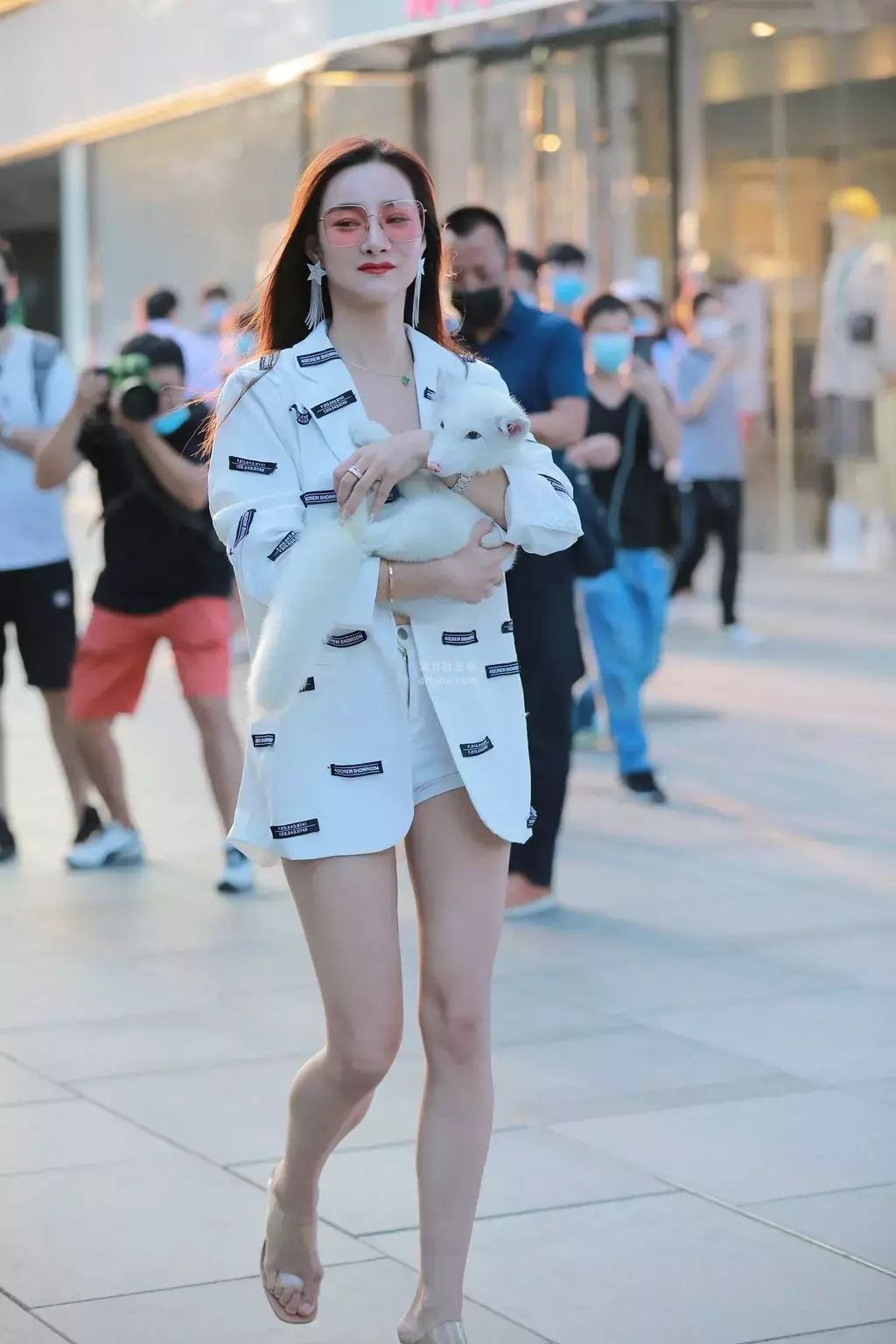 魔镜街拍 NO.162 街拍白色热裤美女 美女街拍写真合集-丽图社