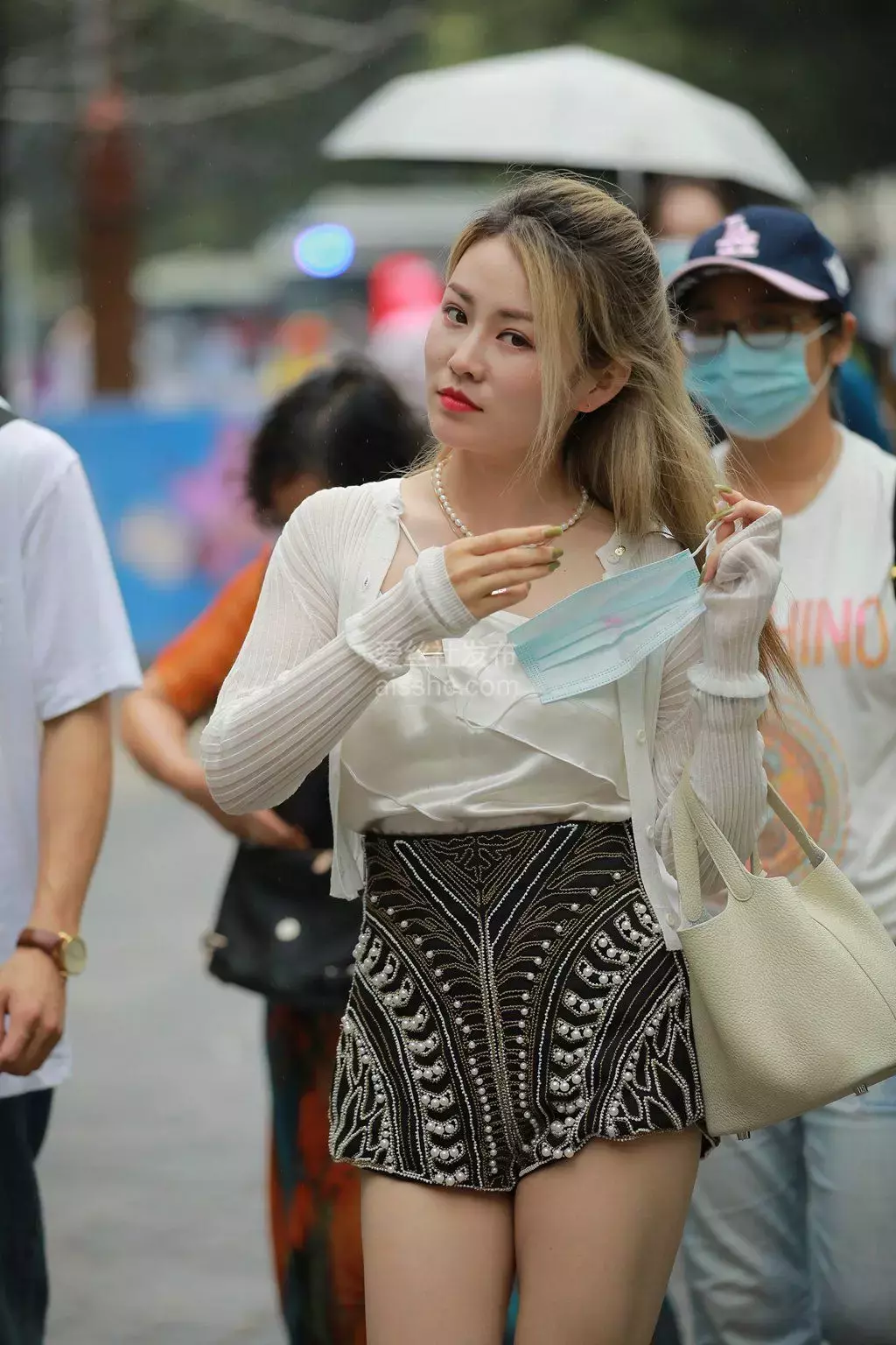 精选街拍作品 NO.1338 白嫩美女小姐姐 大师原创街拍-丽图社