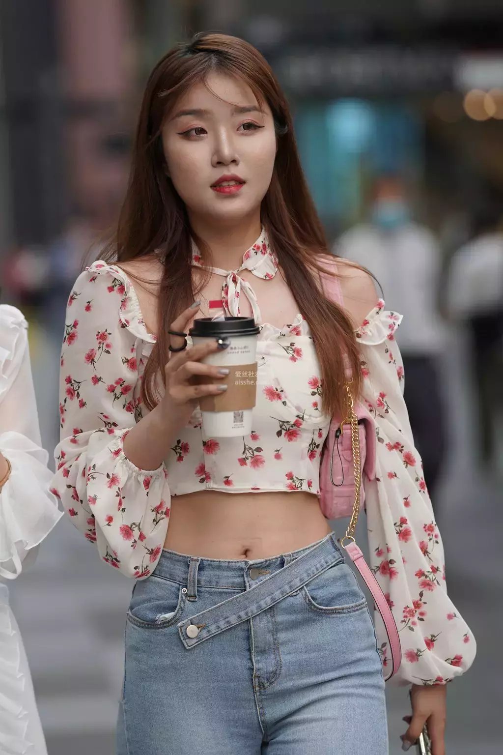 精选街拍作品 NO.2248 紧牛花姑娘 街拍姿势-丽图社