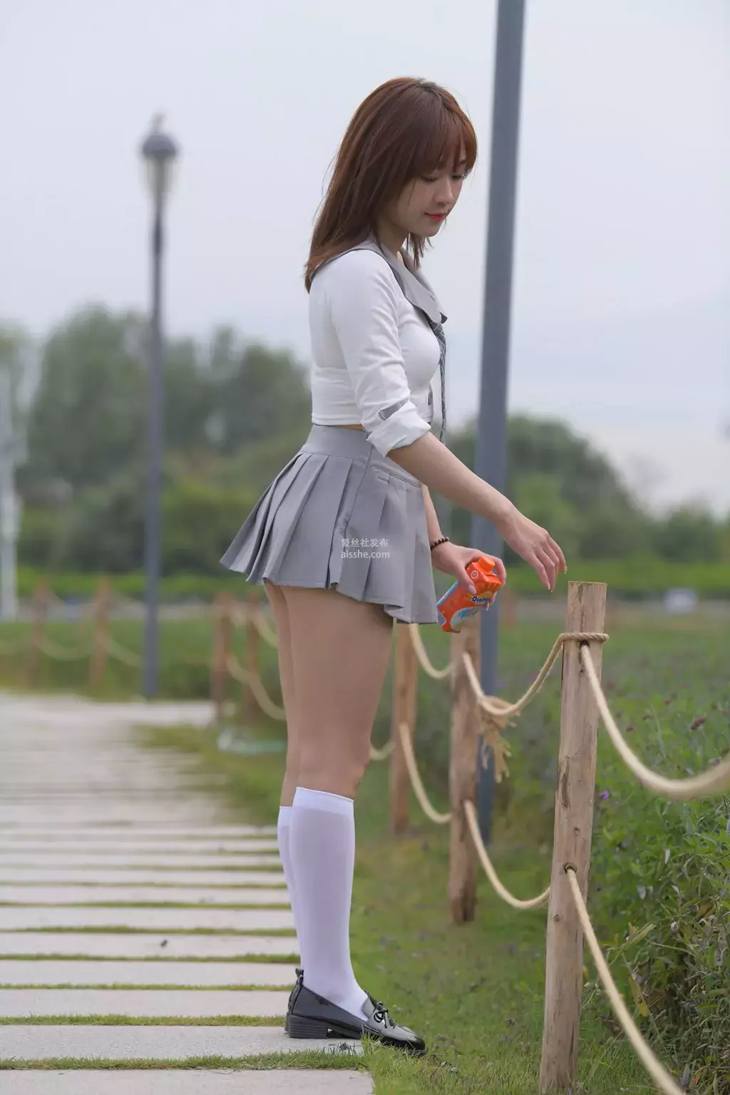 魔镜街拍 NO.095 姓感动人的小百褶裙美女-2 街拍滚叔-丽图社