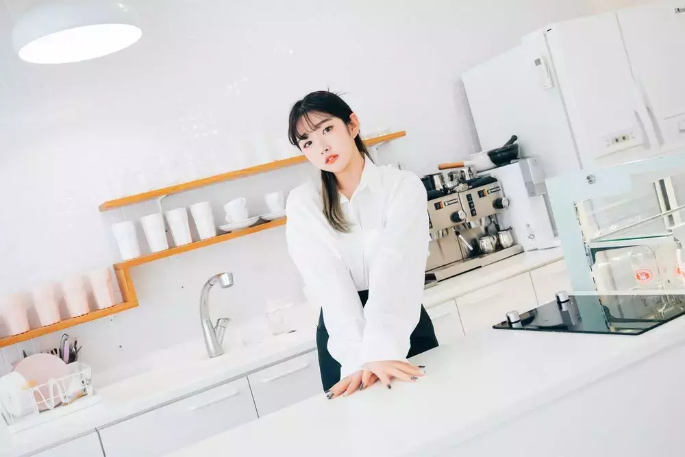 No.026-[Loozy] Nude Apron [110P] 好看的性感美女套图-丽图社