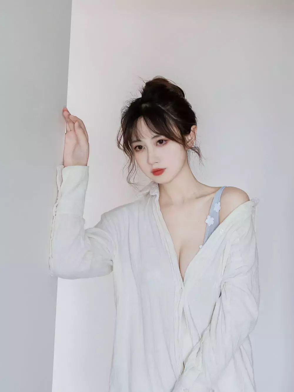 No.022-居家蓝色 [25P] 清新美女图片壁纸-丽图社