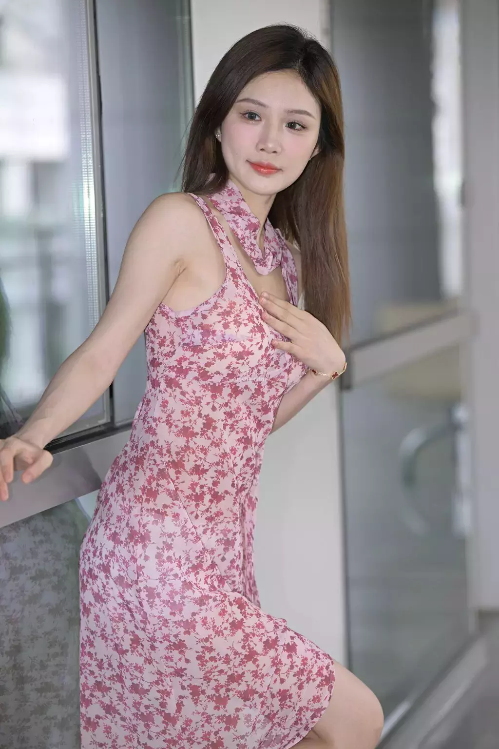 精选街拍作品 NO.2362 粉色碎花裙1 街拍摄影-丽图社