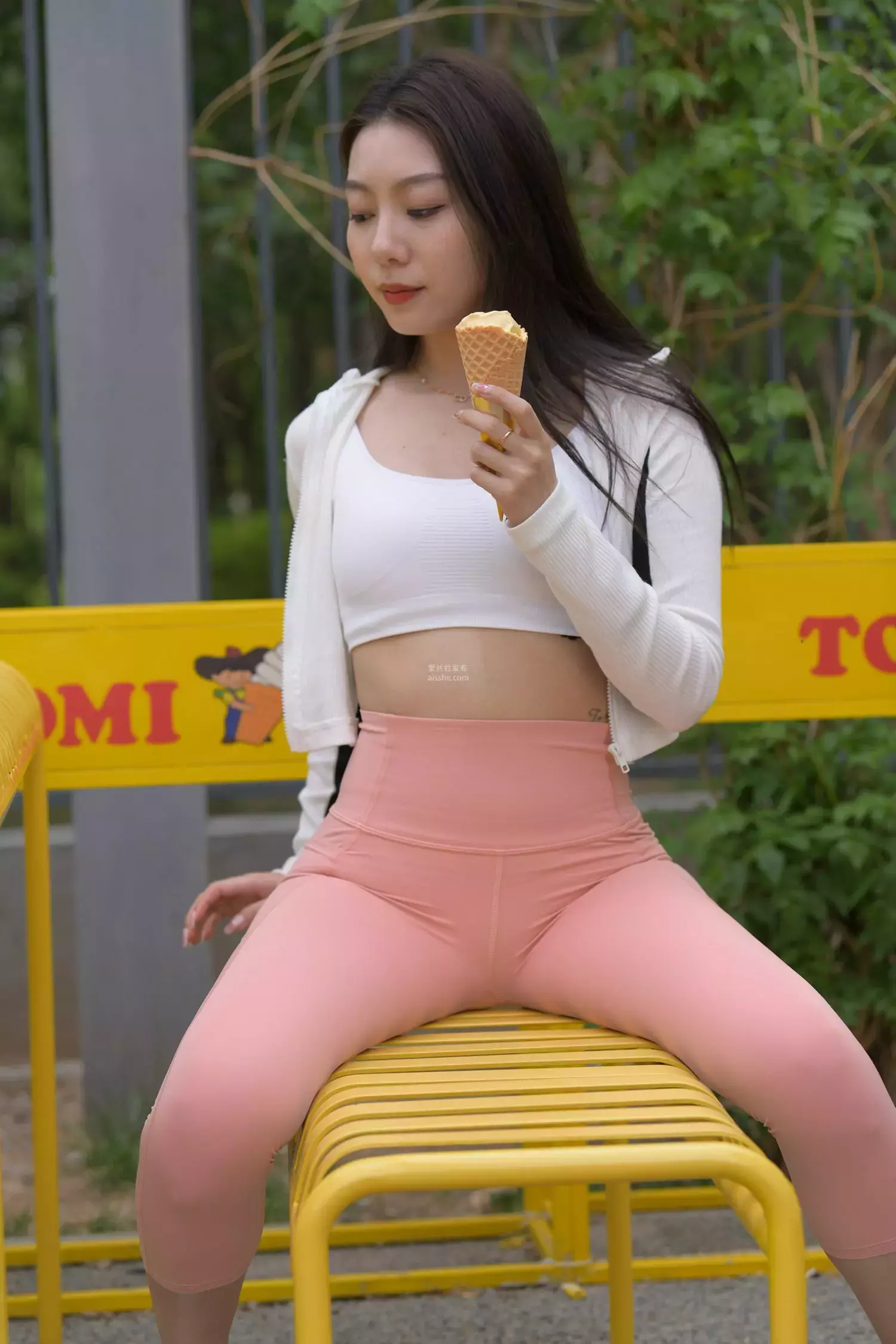 精选街拍作品 NO.1778 远行7 杭州街拍美女-丽图社