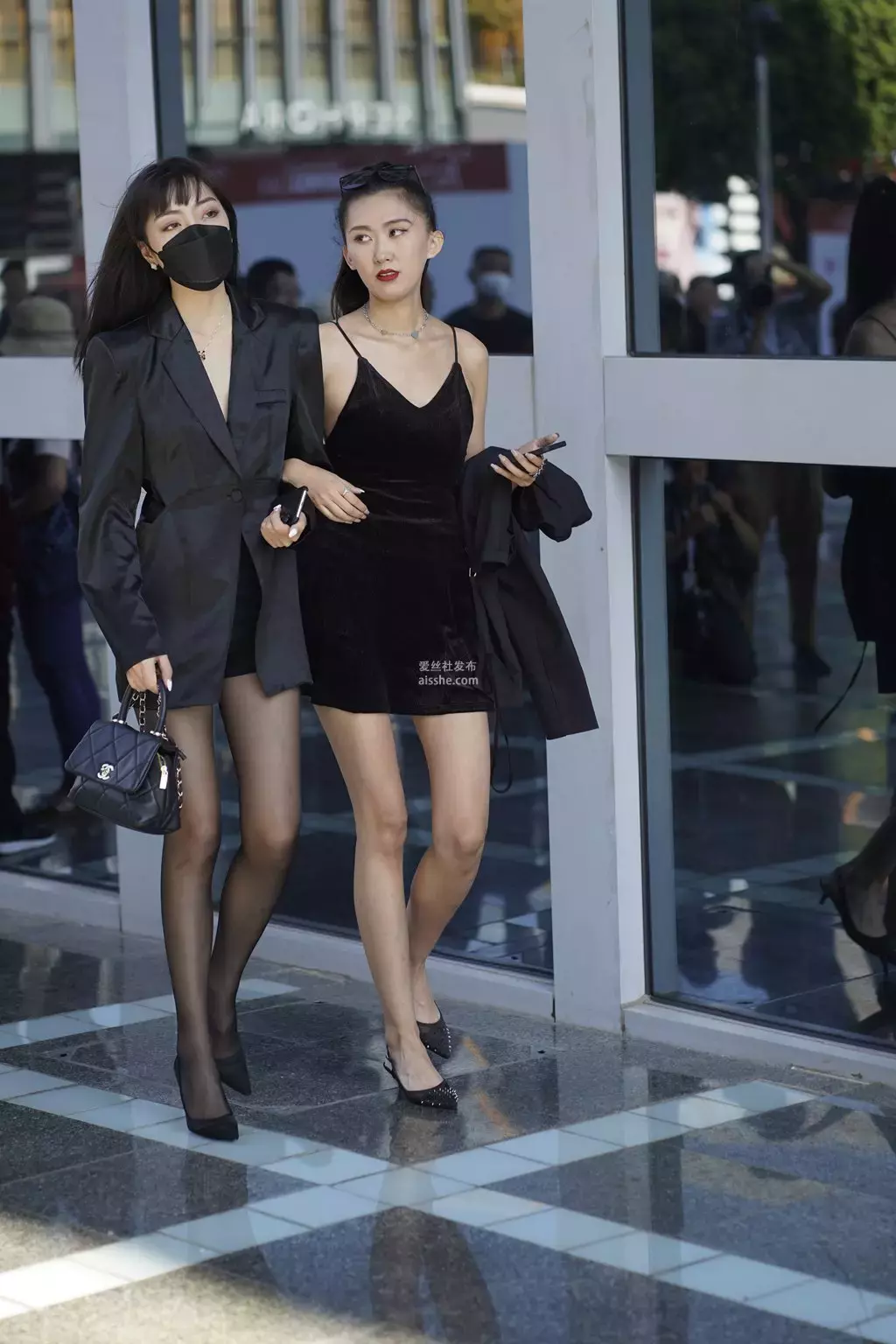 魔镜街拍 NO.155 嘿丝苗条 街拍美脚 街拍图姐-丽图社