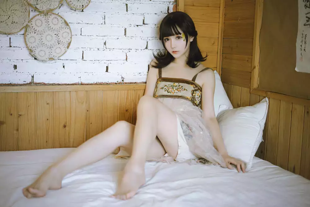 No.064-花鸟风月 包 – 实体本赠送壁纸包 [26P] 清纯美女套图-丽图社