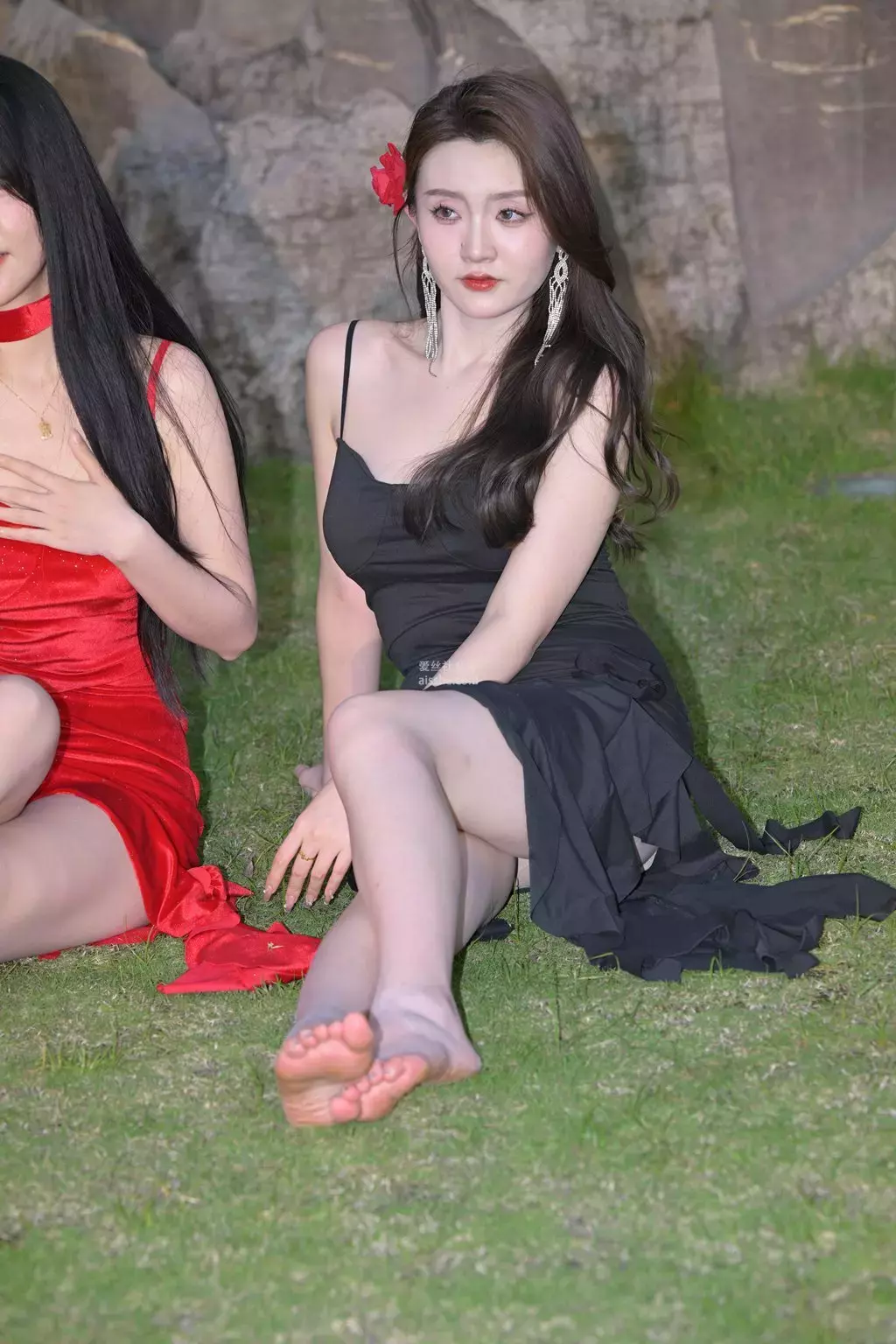 精选街拍作品 NO.2281 黑裙与红裙1 街拍滚叔-丽图社