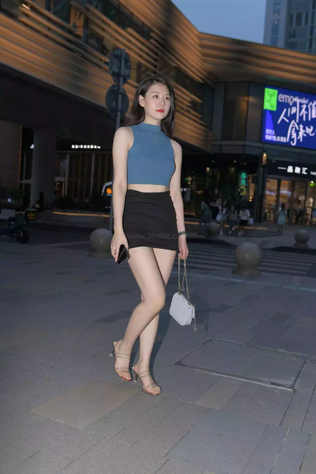 精选街拍作品 NO.1129 包臀群美女7 杭州街拍-丽图社