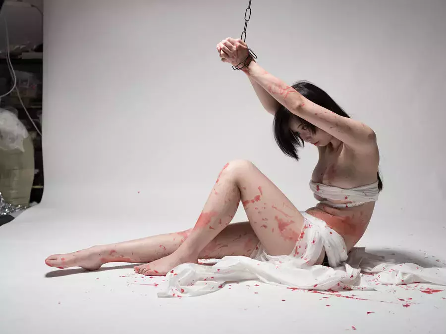 No.042-束缚 [31P] 多样百变女孩的时尚穿搭照片-丽图社