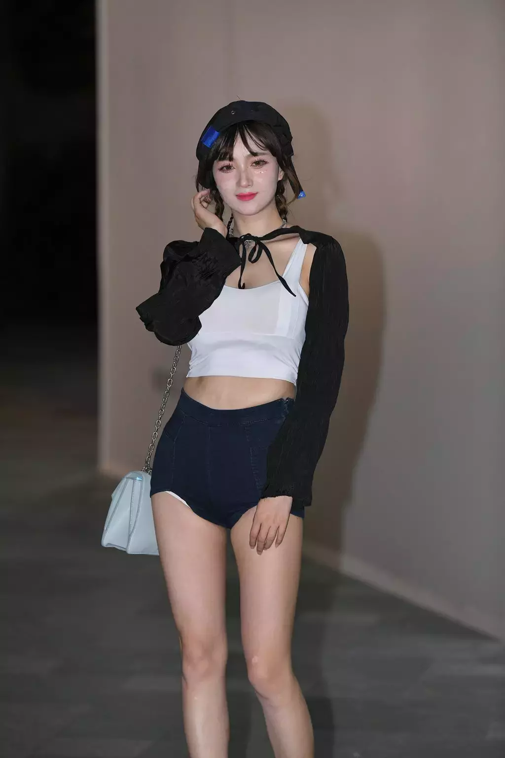 精选街拍作品 NO.1334 热裤大长腿美女3 街拍美女图片大全-丽图社