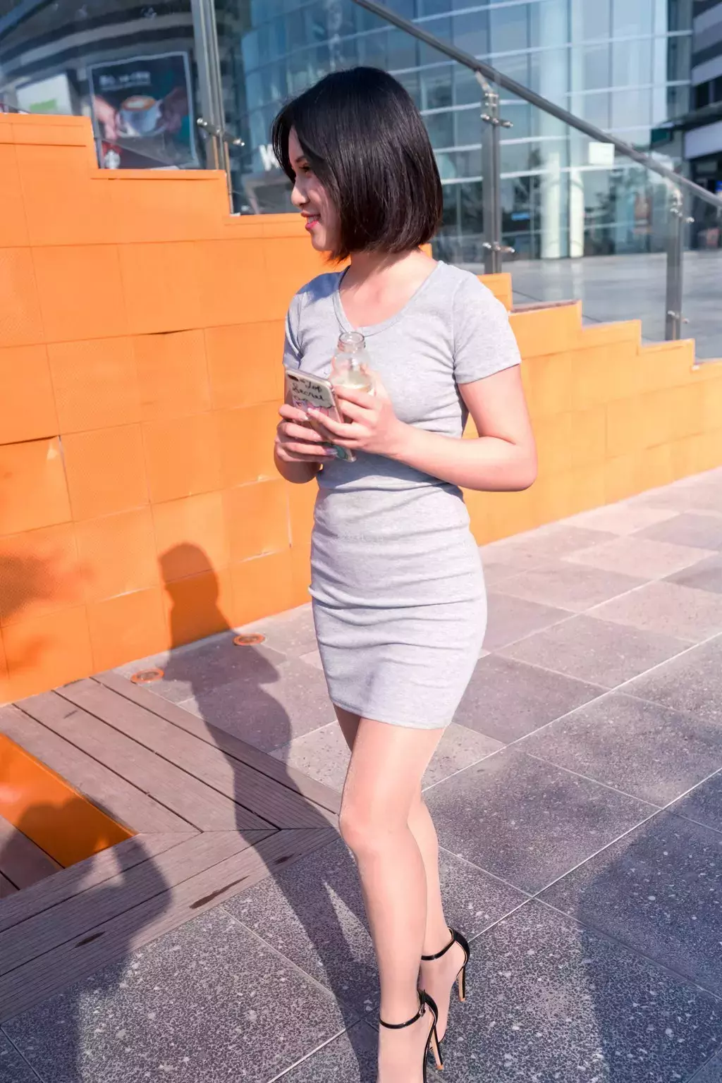 魔镜街拍 NO.112 丝族系列 在商业广场看哈哈镜的包臀裙肉丝萌宝儿 -2 街拍女神-丽图社