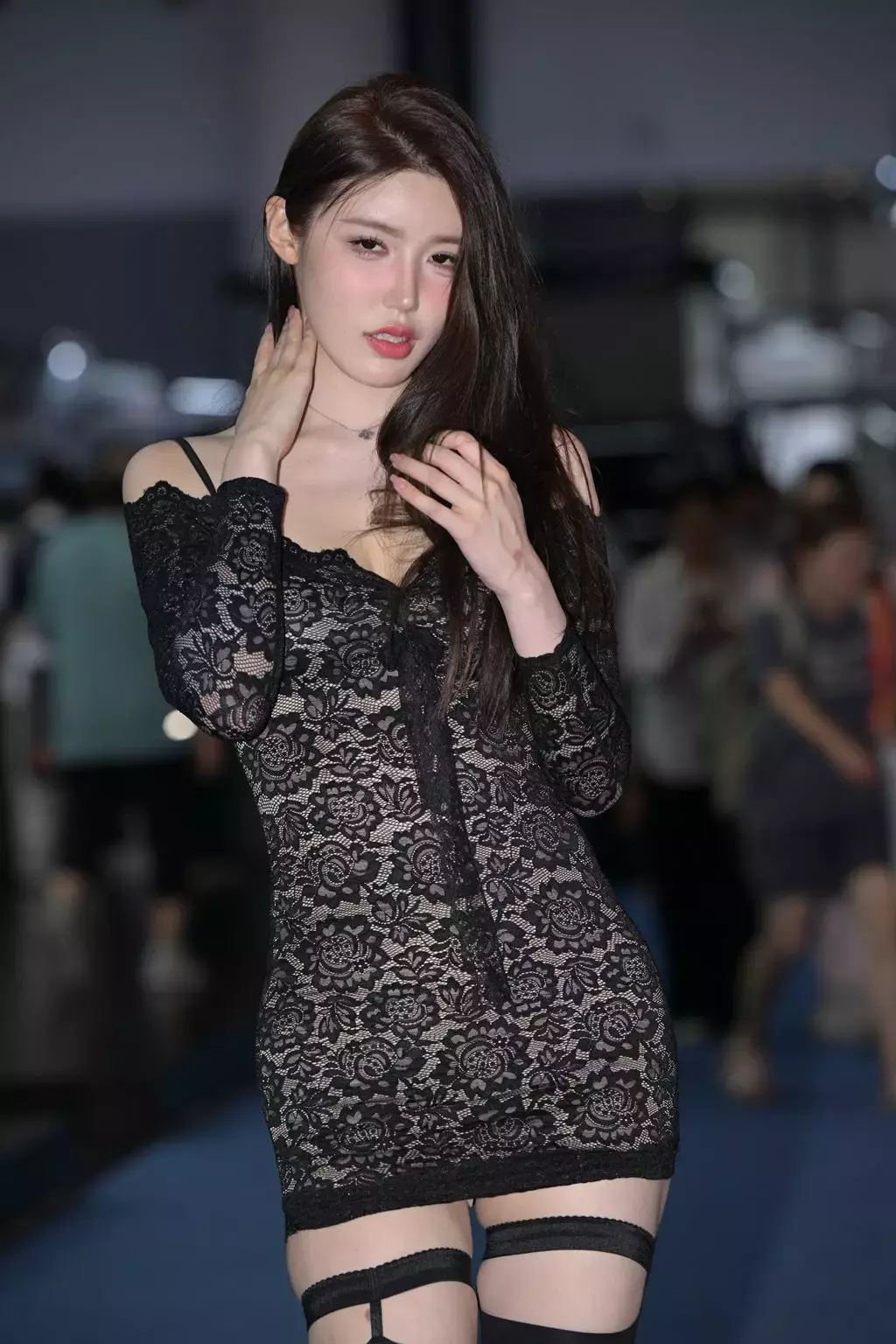 精选街拍作品 NO.2456 雷丝黑裙2 欧美街拍-丽图社