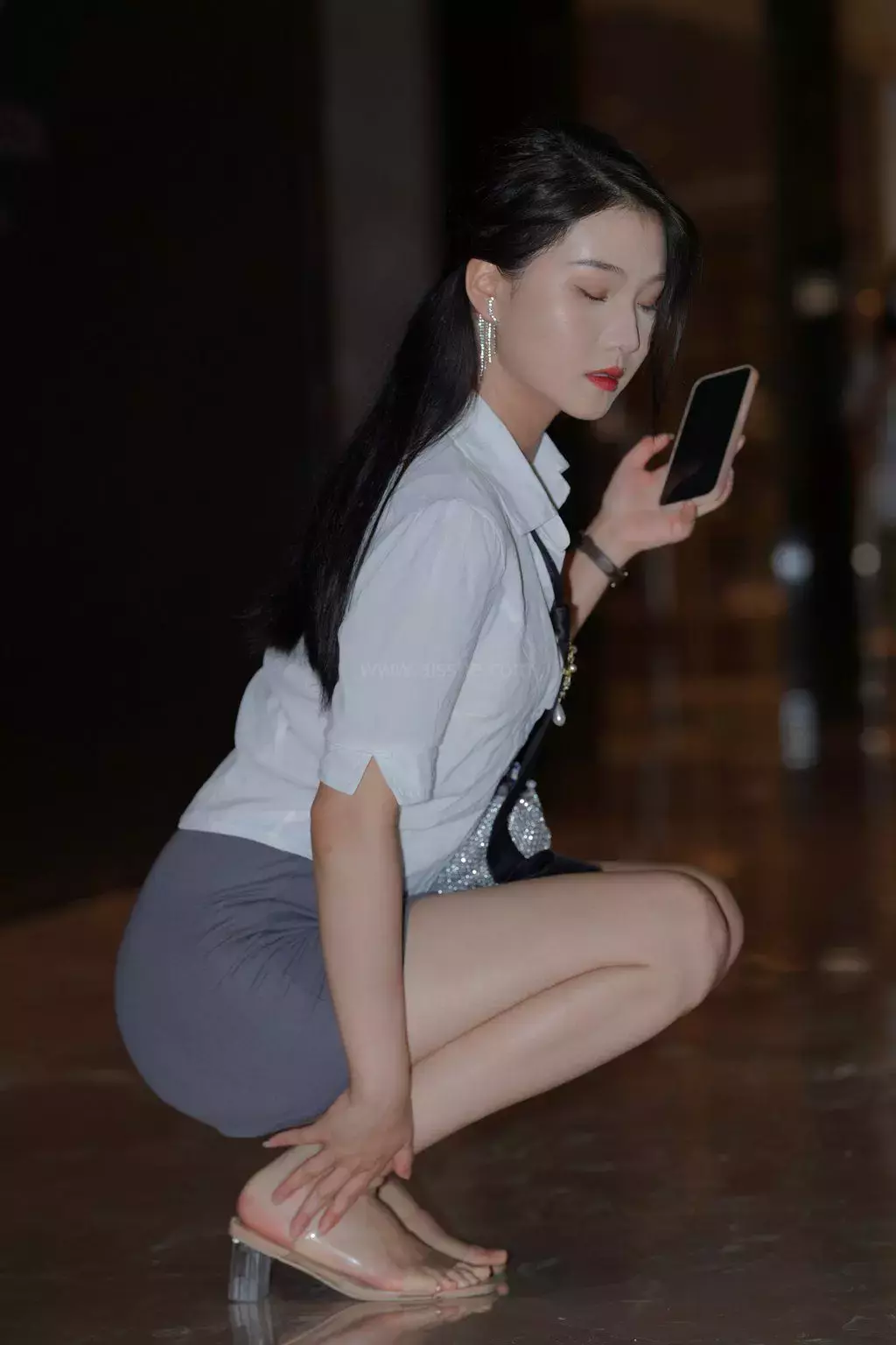 精选街拍作品 NO.1203 灰色包臀超短裙姓感少父2 街拍LOOK-丽图社