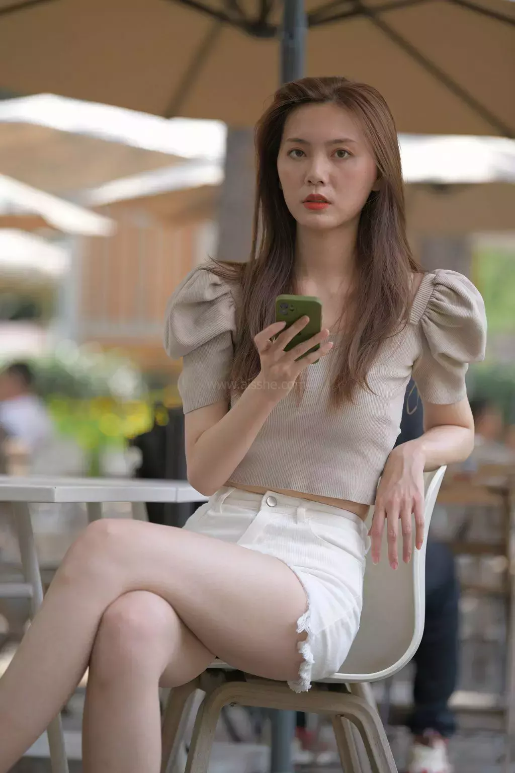 精选街拍作品 NO.1257 超短白裙长腿迷人少父5 街拍美女丁隐照片-丽图社