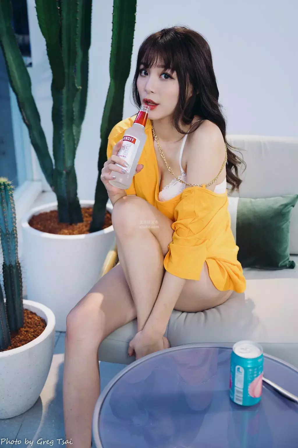 精选模拍作品 NO.265 Ashley 居家裸足美腿 成都街拍图片-丽图社