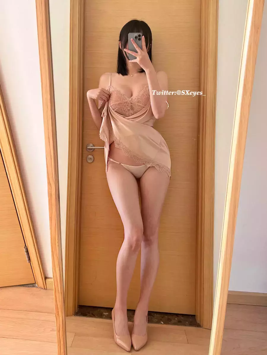 No.081 – [Fantia] 2023年01月订阅 (4期) [30P 2V] 美女高清壁纸女神写真-丽图社