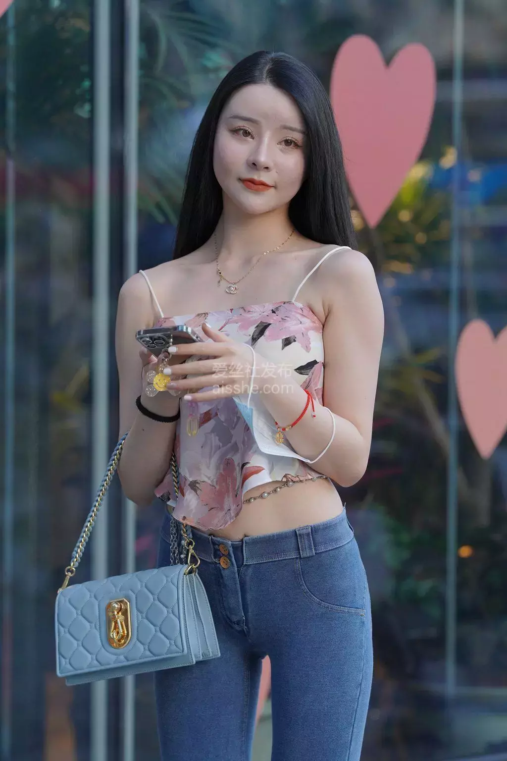 精选街拍作品 NO.1385 长发牛仔裤吊带美女2 美女街拍写真合集-丽图社