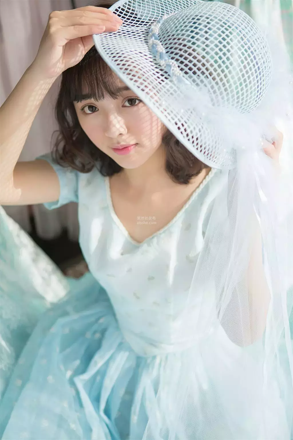 [YALAYI雅拉伊] 2024.01.12 NO.1089 邻家小妹 美女好身材壁纸高清图片-丽图社