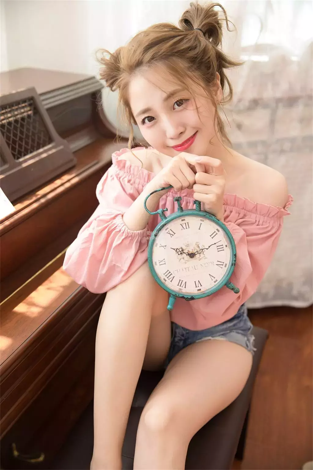 [YALAYI雅拉伊] 2024.04.02 NO.1108 温暖芬芳 美若天仙的少女写真-丽图社