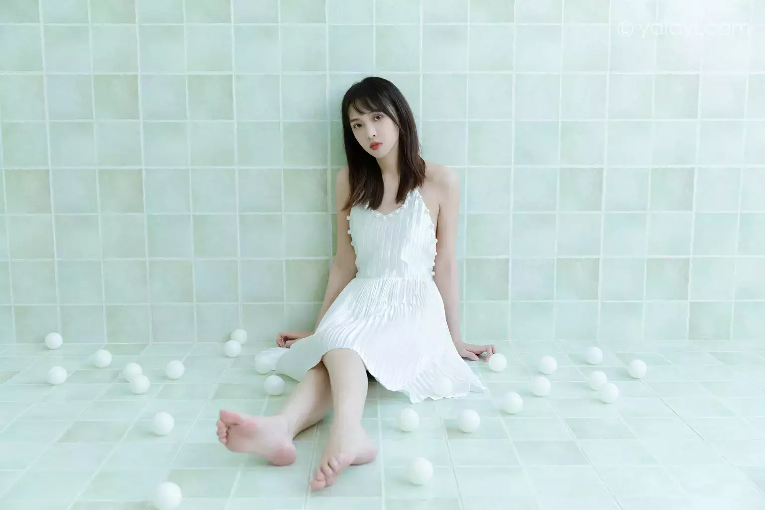 [YALAYI雅拉伊] 2021.07.15 NO.816 窗内窗外 妍妍 美女人像图片-丽图社