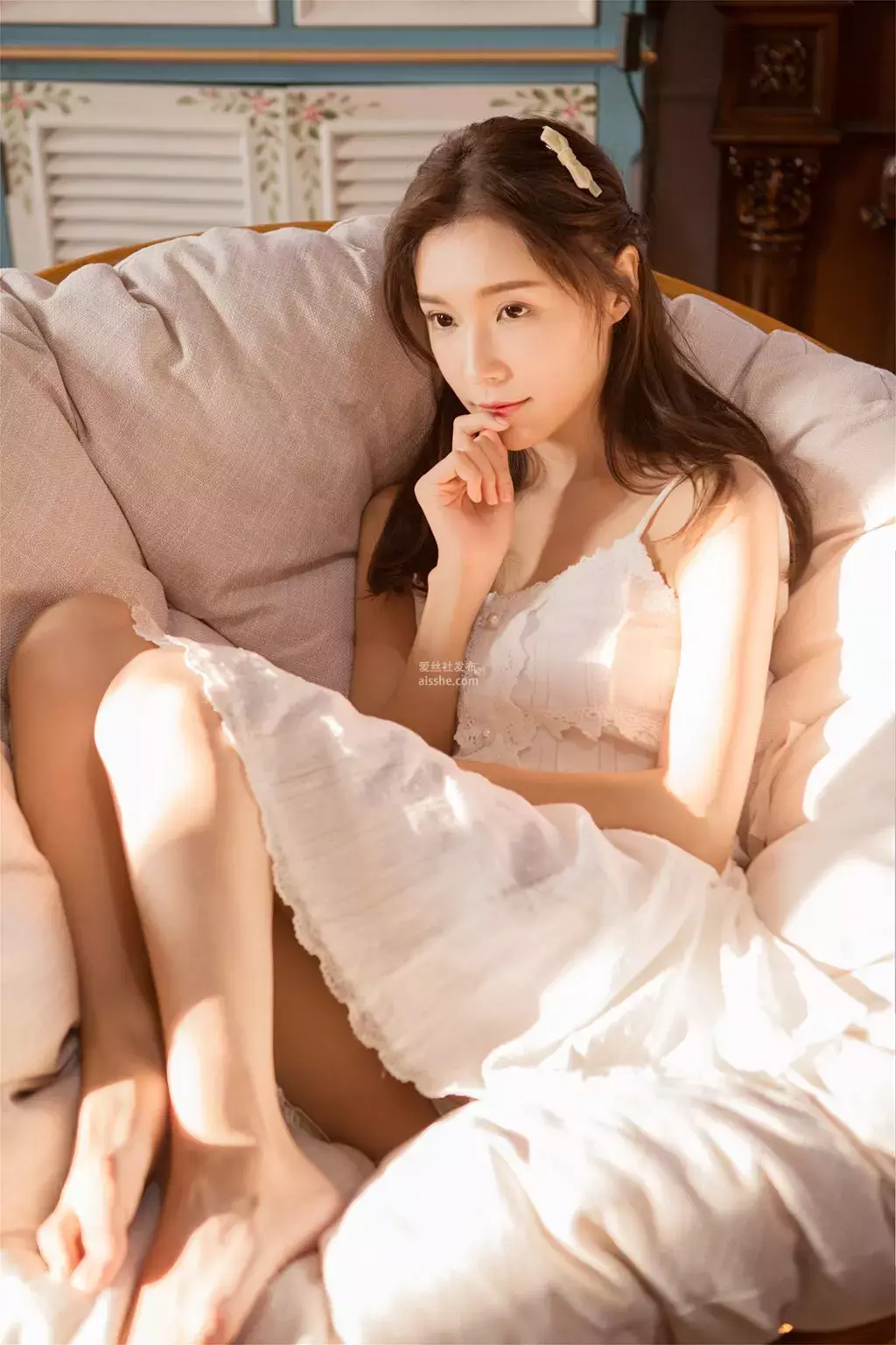 [YALAYI雅拉伊] 2023.09.28 NO.1070 柔和触感 旗袍写真 美艳不减当年-丽图社