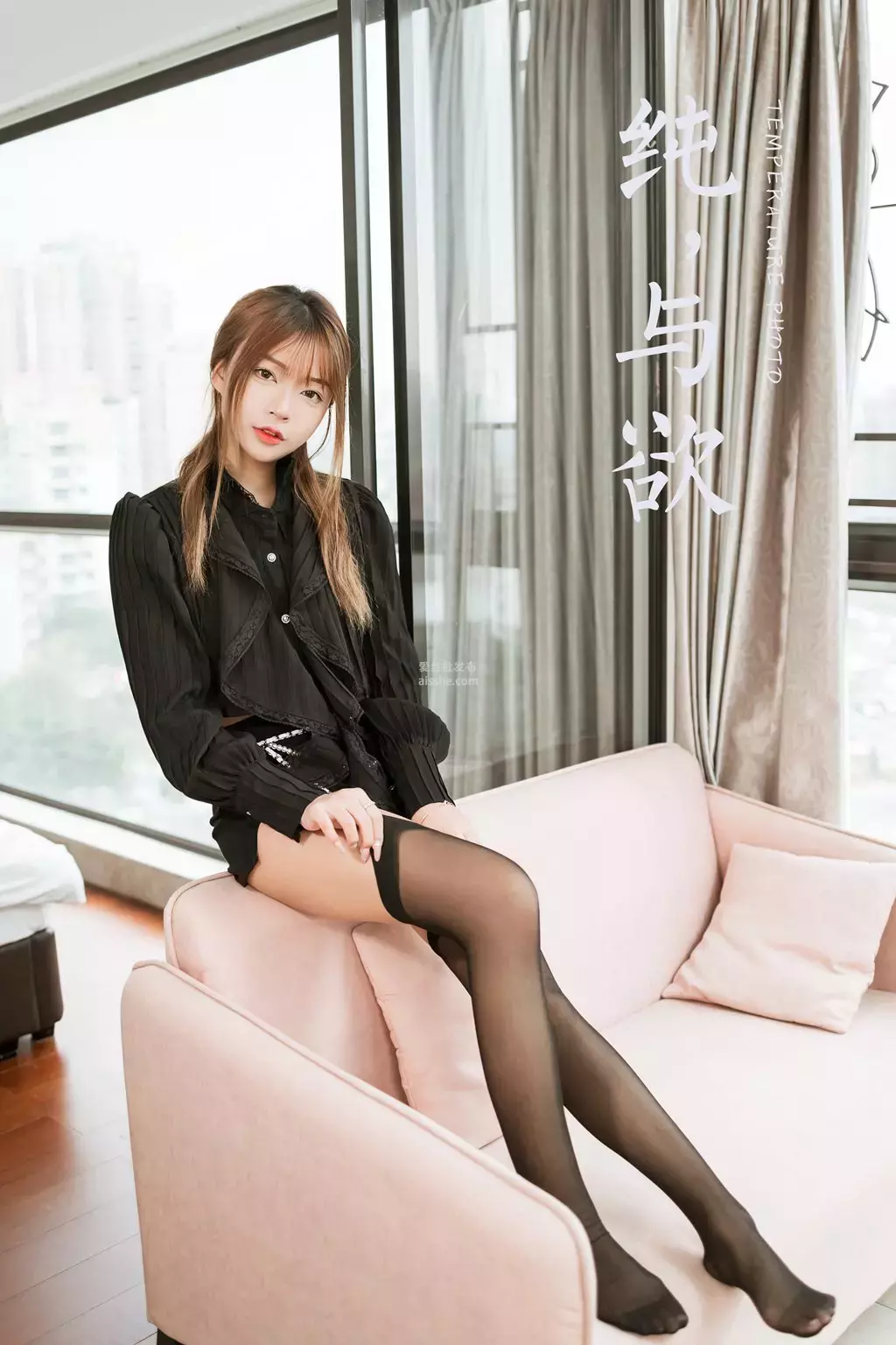 [YALAYI雅拉伊] 2023.03.10 NO.1008 纯与欲 阿禾 个人艺术写真图片-丽图社