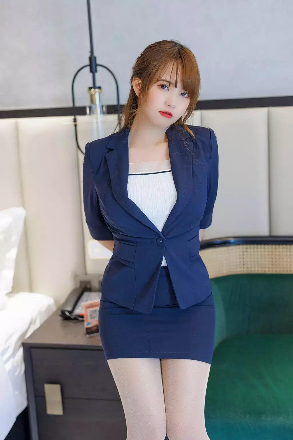 秀人内购@张思允Nice-内购无水印- 蓝色制服 美女写真艺术照图片-丽图社