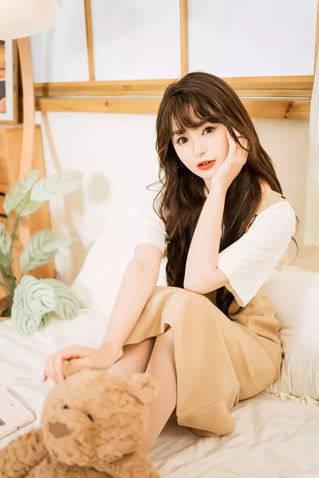 [YALAYI雅拉伊] 2023.05.02 NO.1019 惬意的悠闲时光 小亭 美女模特性感写真-丽图社