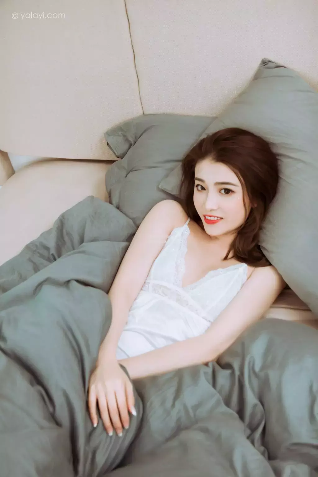 [YALAYI雅拉伊] 2023.10.24 NO.1076 冷艳女神 美女诱惑图片-丽图社