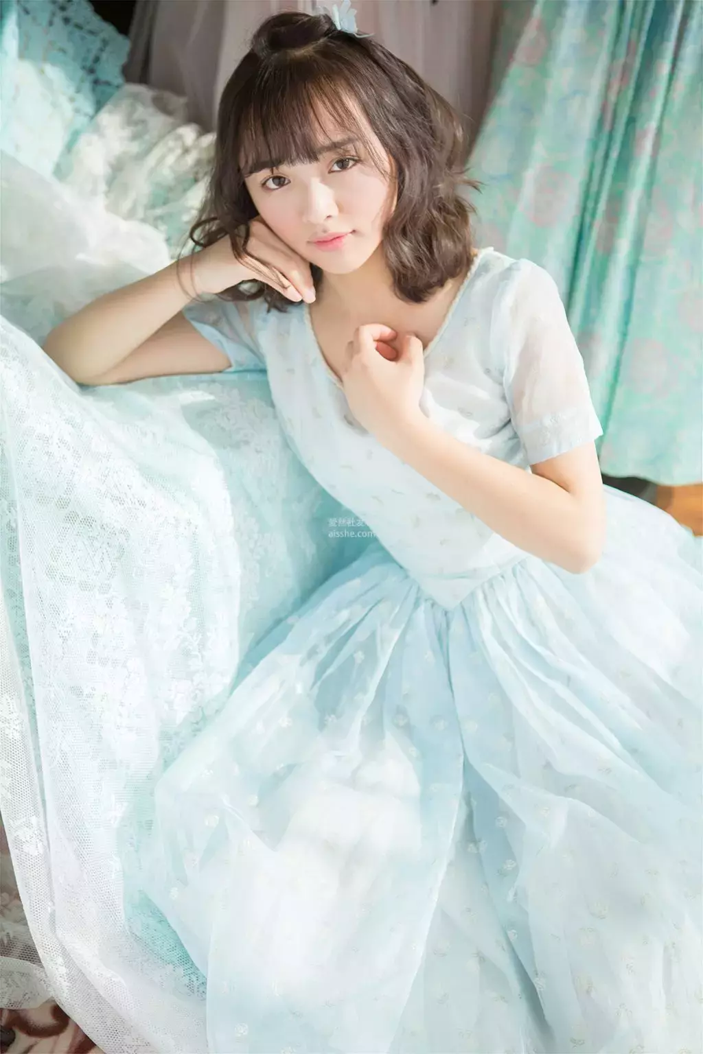 [YALAYI雅拉伊] 2023.12.05 No.1100 邻家小妹 美女模特性感写真图片-丽图社