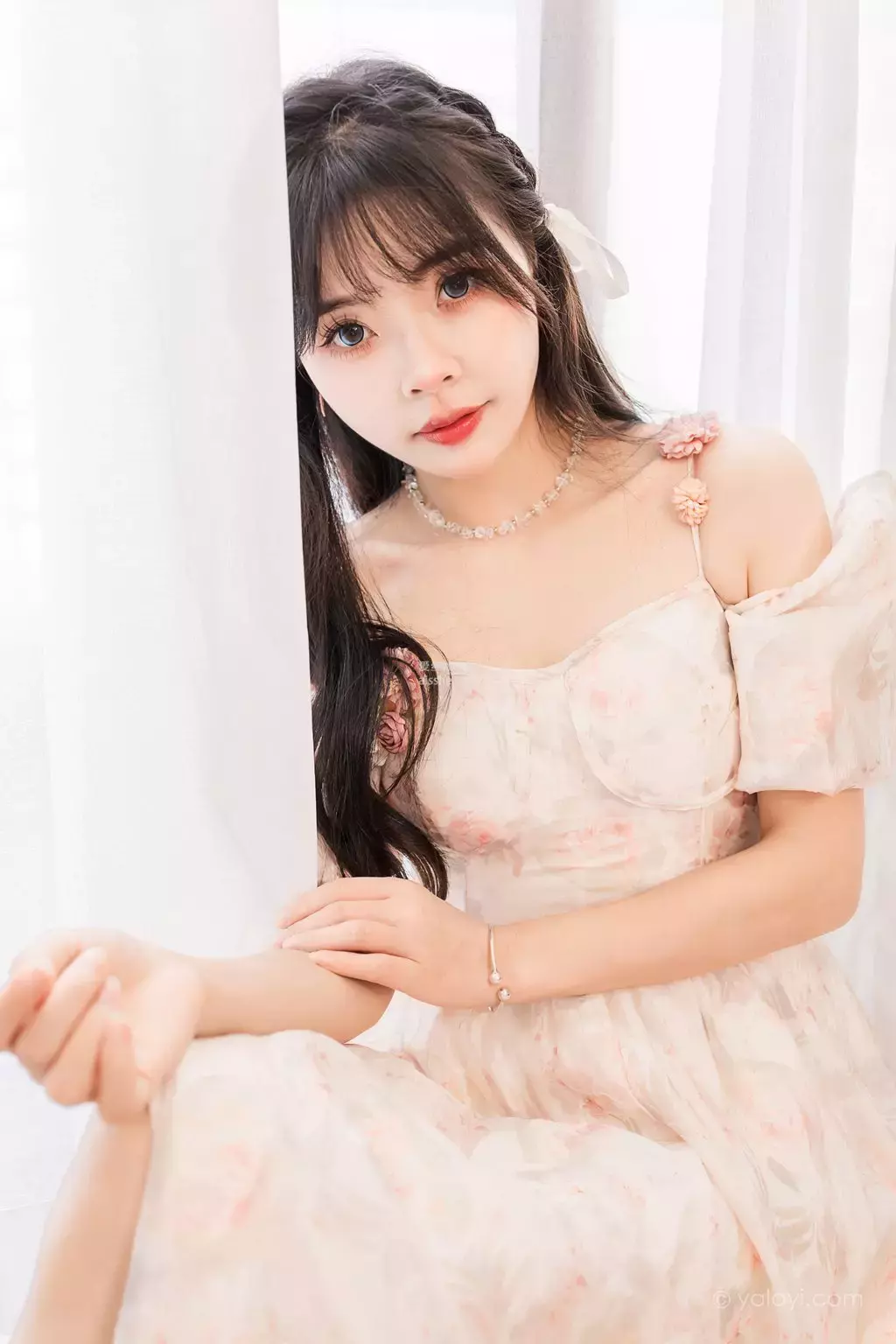 [YALAYI雅拉伊] 2023.11.01 NO.1078 小花裙少女 程小蝶 美女人像图片-丽图社