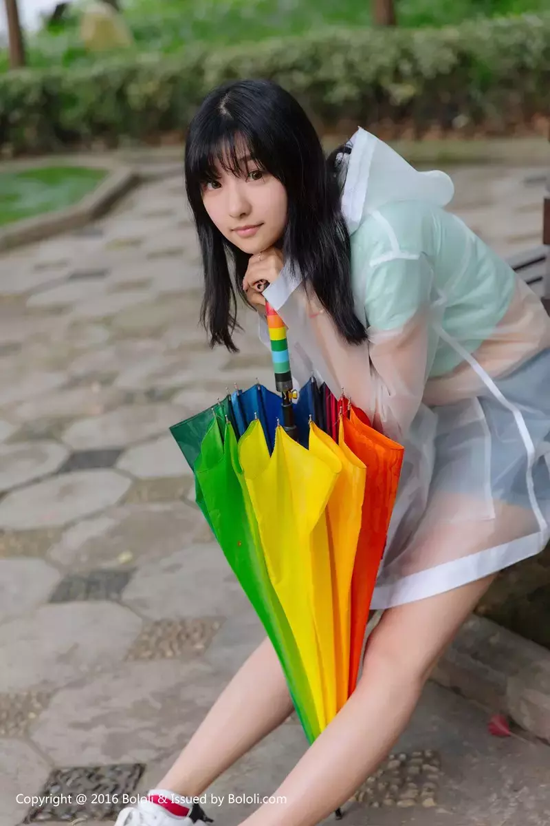 [Kimoe激萌文化]2017.08.17 KIM021 雨后漫步 周闻 清纯时尚美女写真拍摄-丽图社