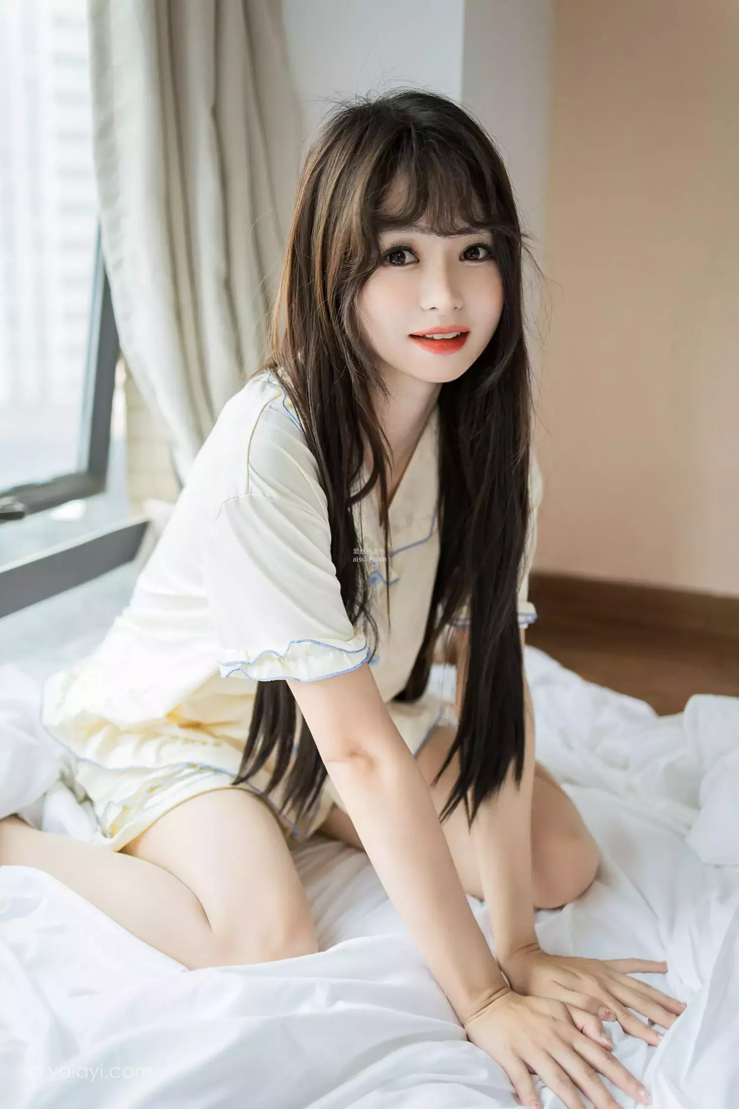 [YALAYI雅拉伊] 2023.07.10 NO.1040 清晨故事 小亭 百变时尚美女穿搭照片-丽图社