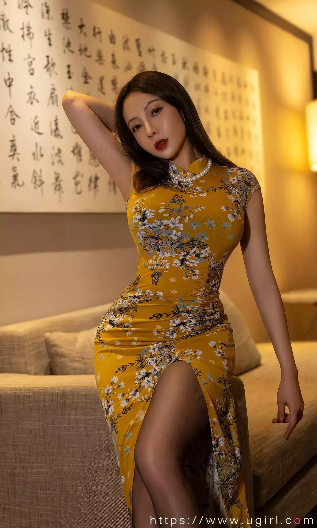 [Ugirls爱油物] 2024.08.24 No.2899 无一不是你 果儿 时尚美女写真壁纸图片照-丽图社