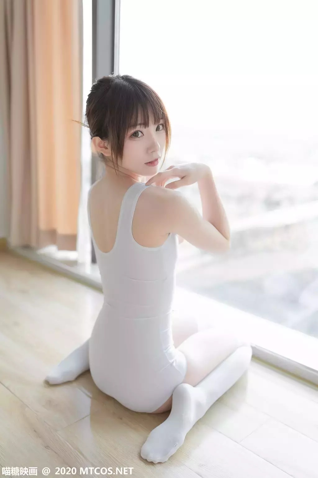 喵糖映画少女写真 VOL.163 单马尾白丝死库水 长裙比基尼风美女写真-丽图社