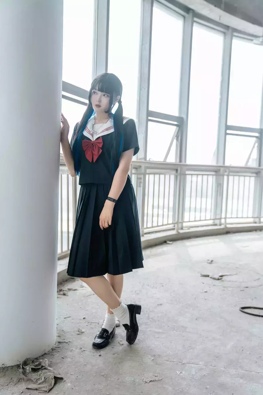 No.053 – 废墟风纪委员 [45P] 甜美女孩写真图集-丽图社