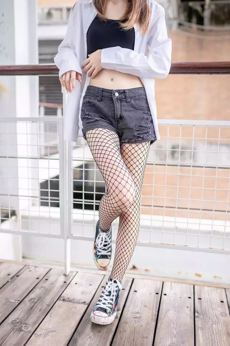 风之领域写真 No.097 姓感的黑丝网袜 性感时尚穿搭美女写真图片-丽图社