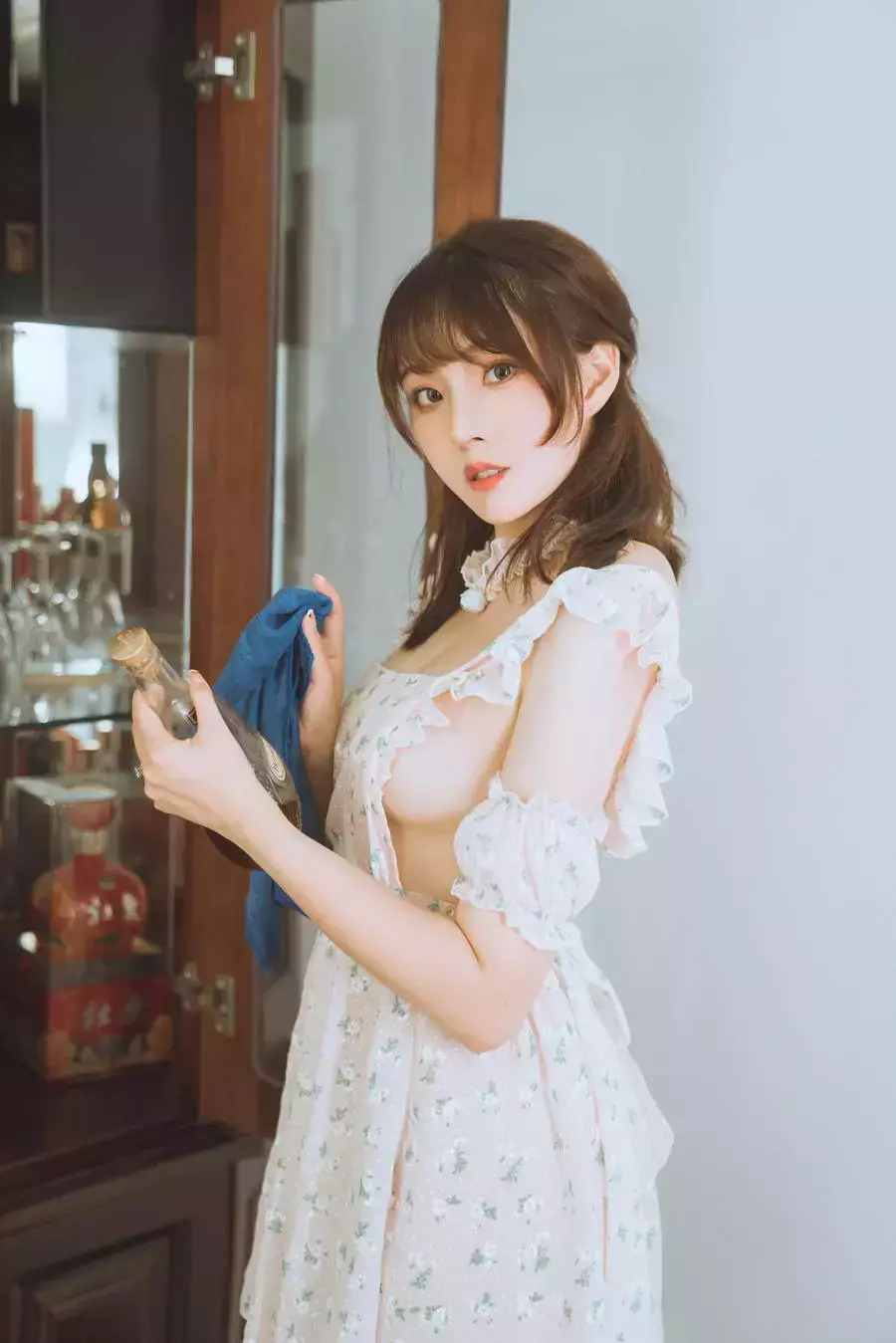 No.073 – 碎花围裙 [21P] 美女套图 超高清美女写真套图-丽图社
