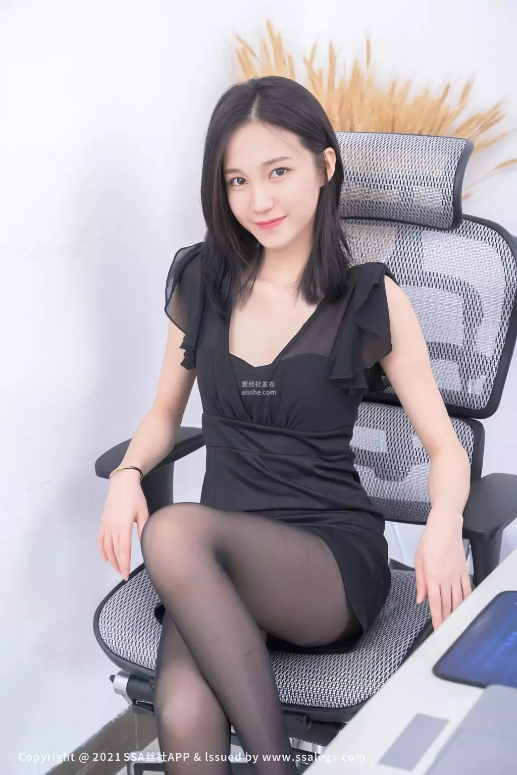 [SSA丝社] 超清版 NO.780 晶晶 黑色丝袜（上） 女性写真图片-丽图社