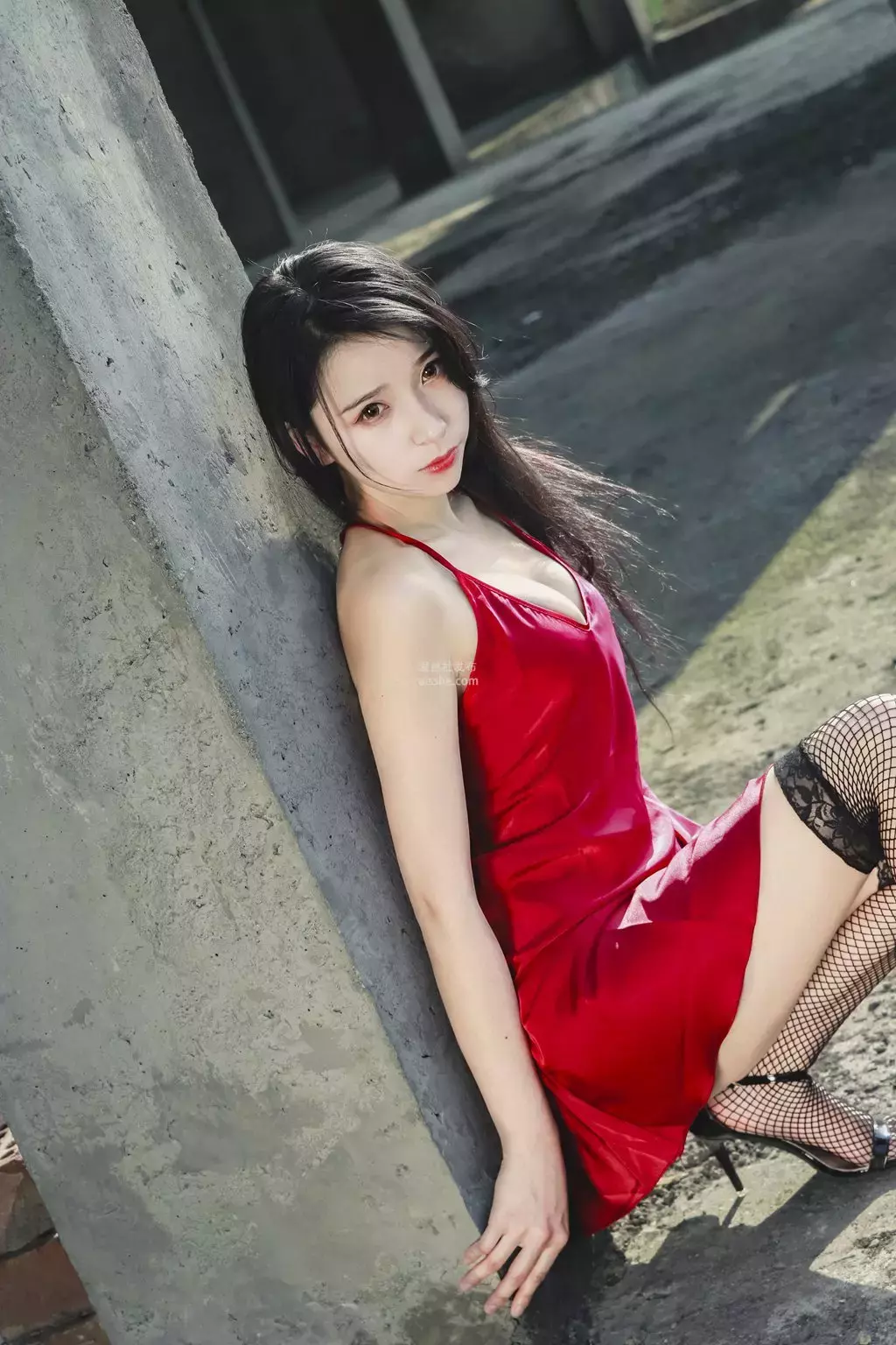 喵糖映画少女VOL.394 红色吊带裙 美女模特性感写真-丽图社