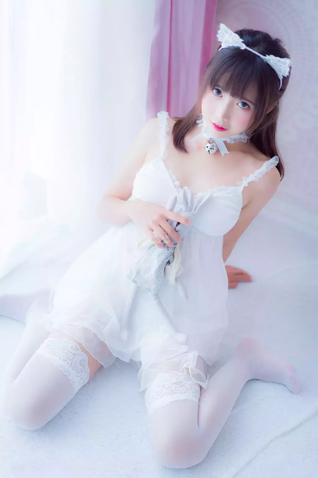 喵糖映画少女VOL.415 白裙少女 优雅休闲美女自信阳光可爱唯美写真-丽图社