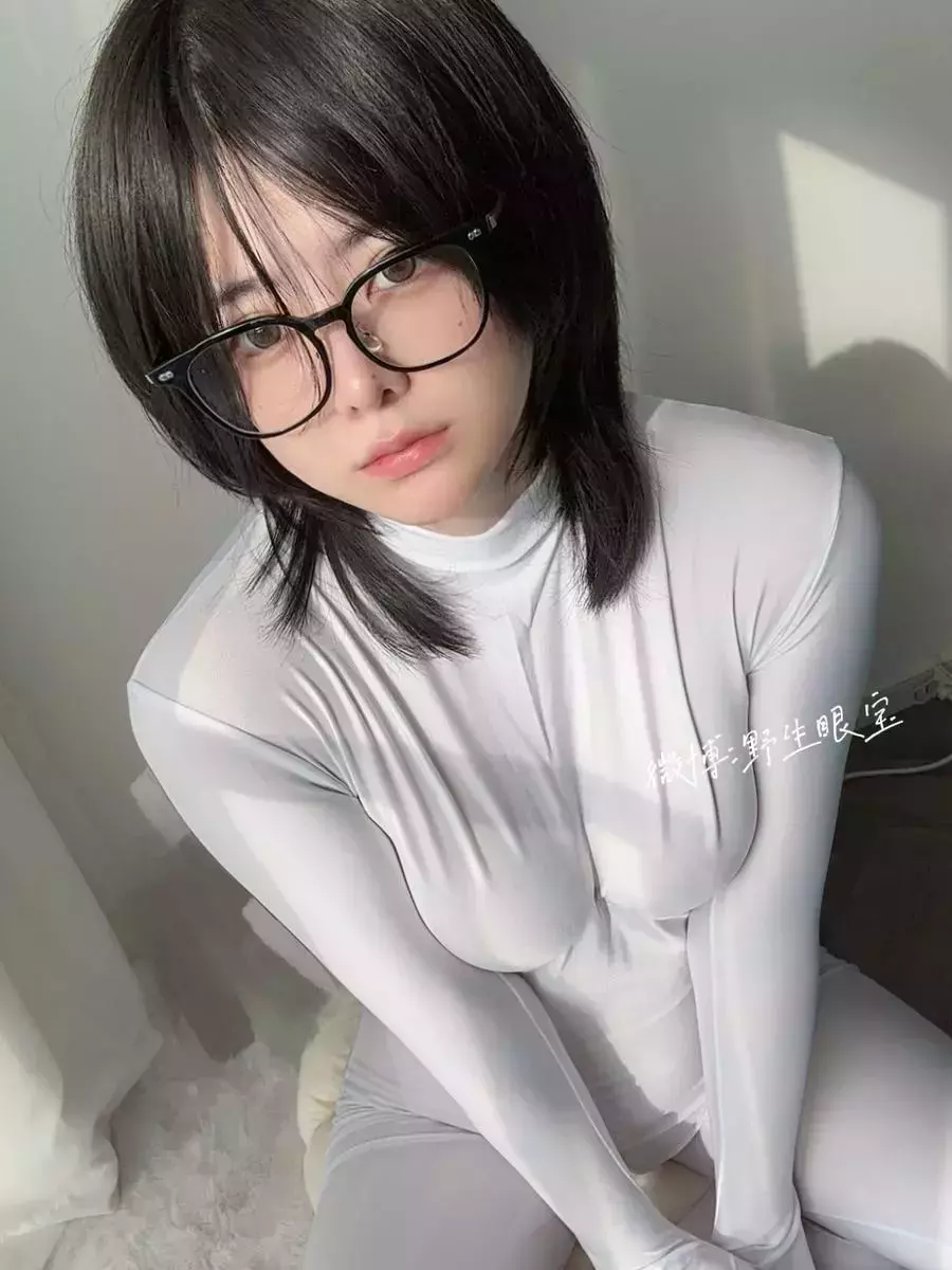 No.102 – [Fantia] 2024年11月订阅 (6套) [33P 3V] 美女经典黑丝写真套图-丽图社