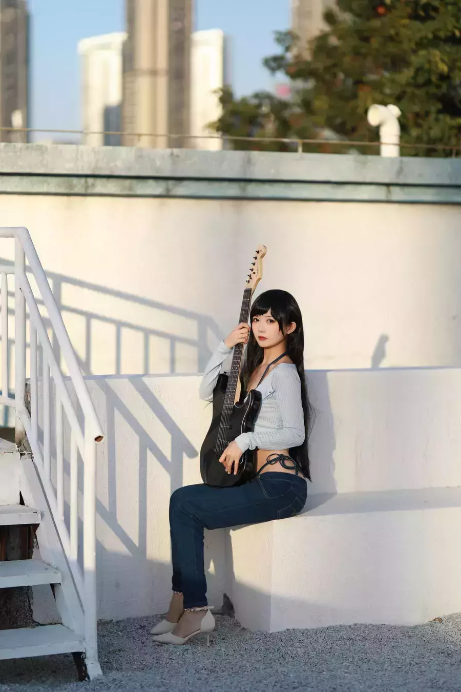 No.019 – 吉他牛仔裤 [26P] 时尚美女写真壁纸图片照-丽图社