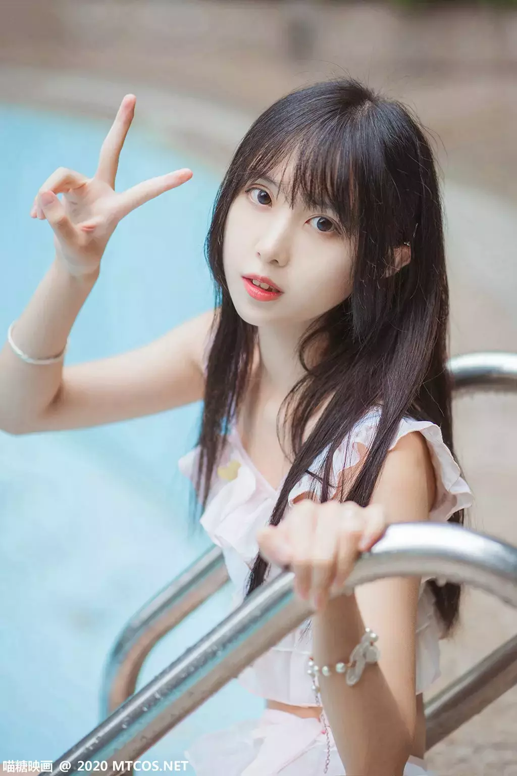 喵糖映画少女写真 VOL.312 泳池萌妹 美女模特性感写真图片-丽图社