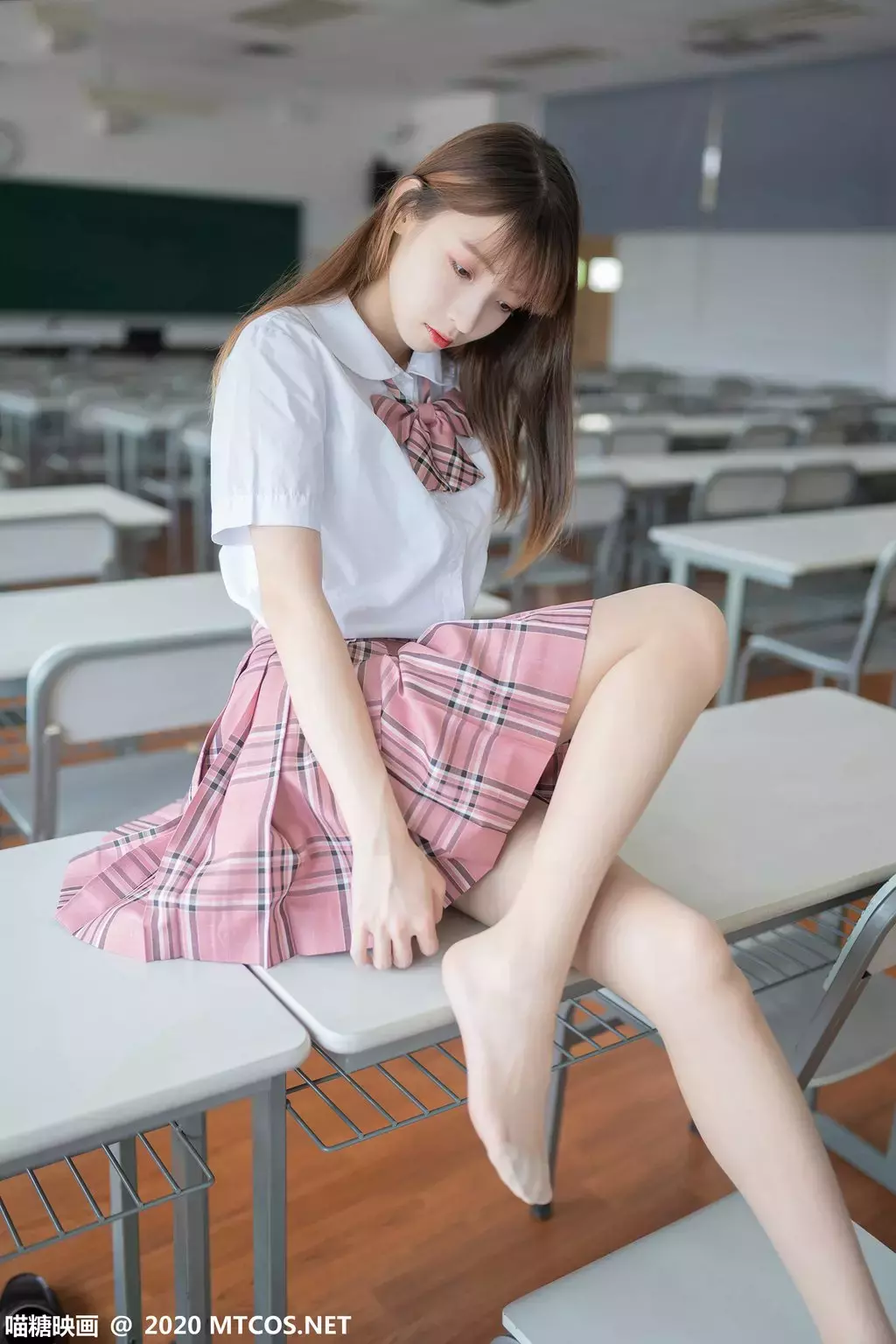 喵糖映画少女写真 JKL.009 粉格JK制服 清纯美女写真套图-丽图社