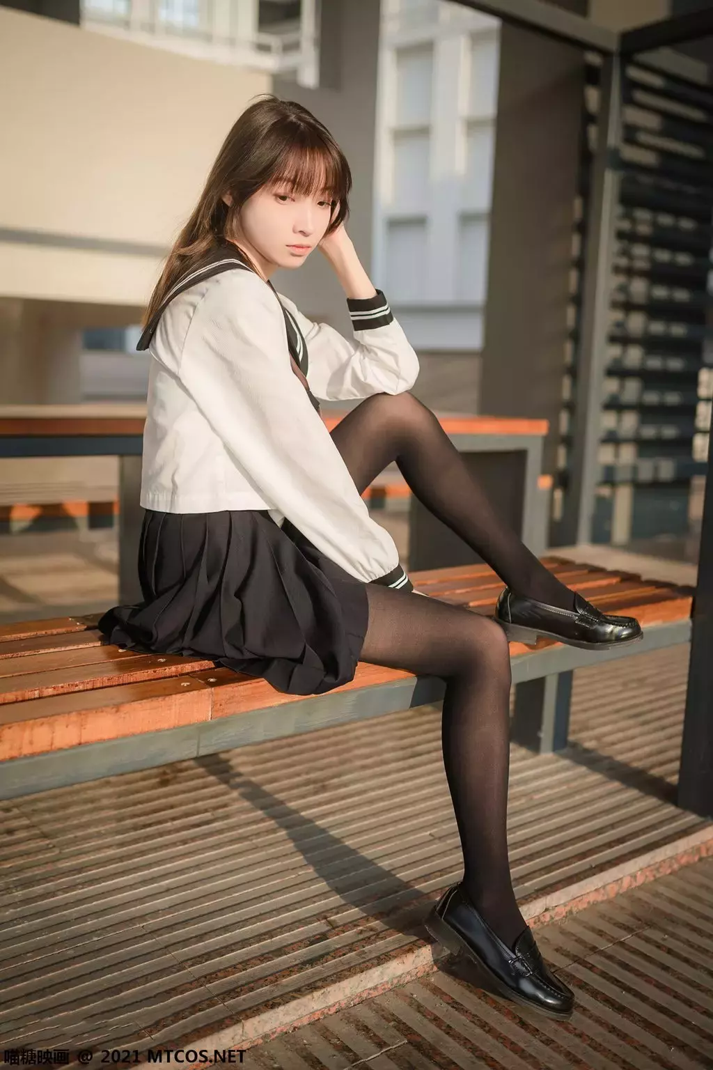 喵糖映画少女VOL.409 黄昏下的JK 男生喜欢的氛围感写真!-丽图社